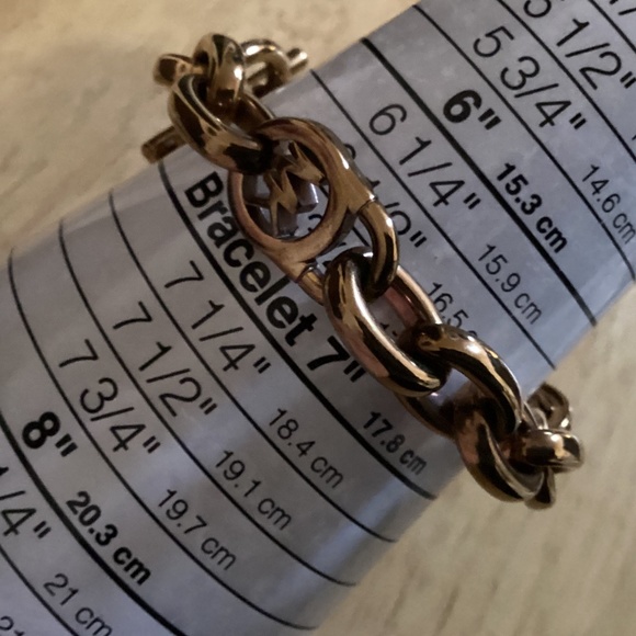 Michael Kors Logo Rose Gold-tone Heavy Chain Link Toggle Clasp Bracelet - Picture 5 of 8